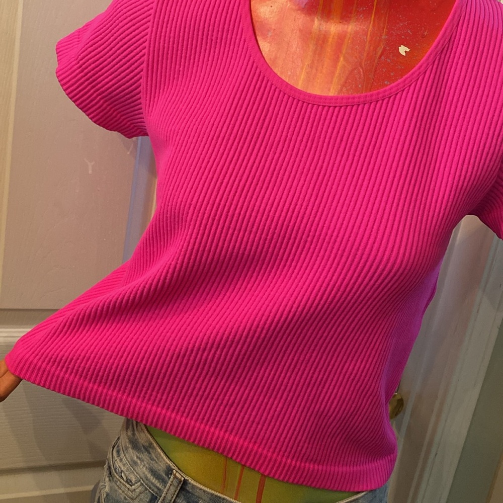 Hot Kiss Y2K Fuchsia Ribbed Tee - Picture 8 of 9